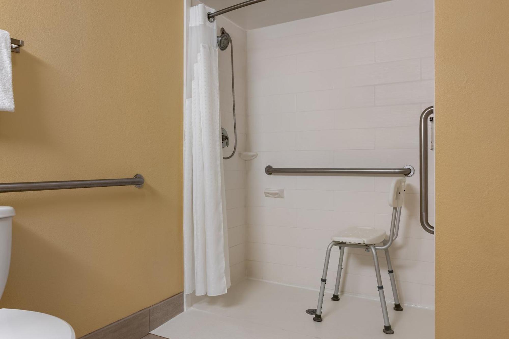 Holiday Inn Express Tallahassee By Ihg Exterior foto
