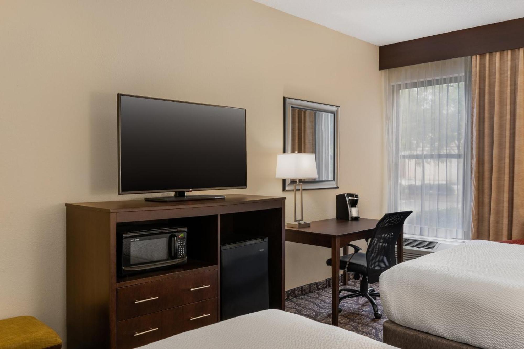 Holiday Inn Express Tallahassee By Ihg Exterior foto