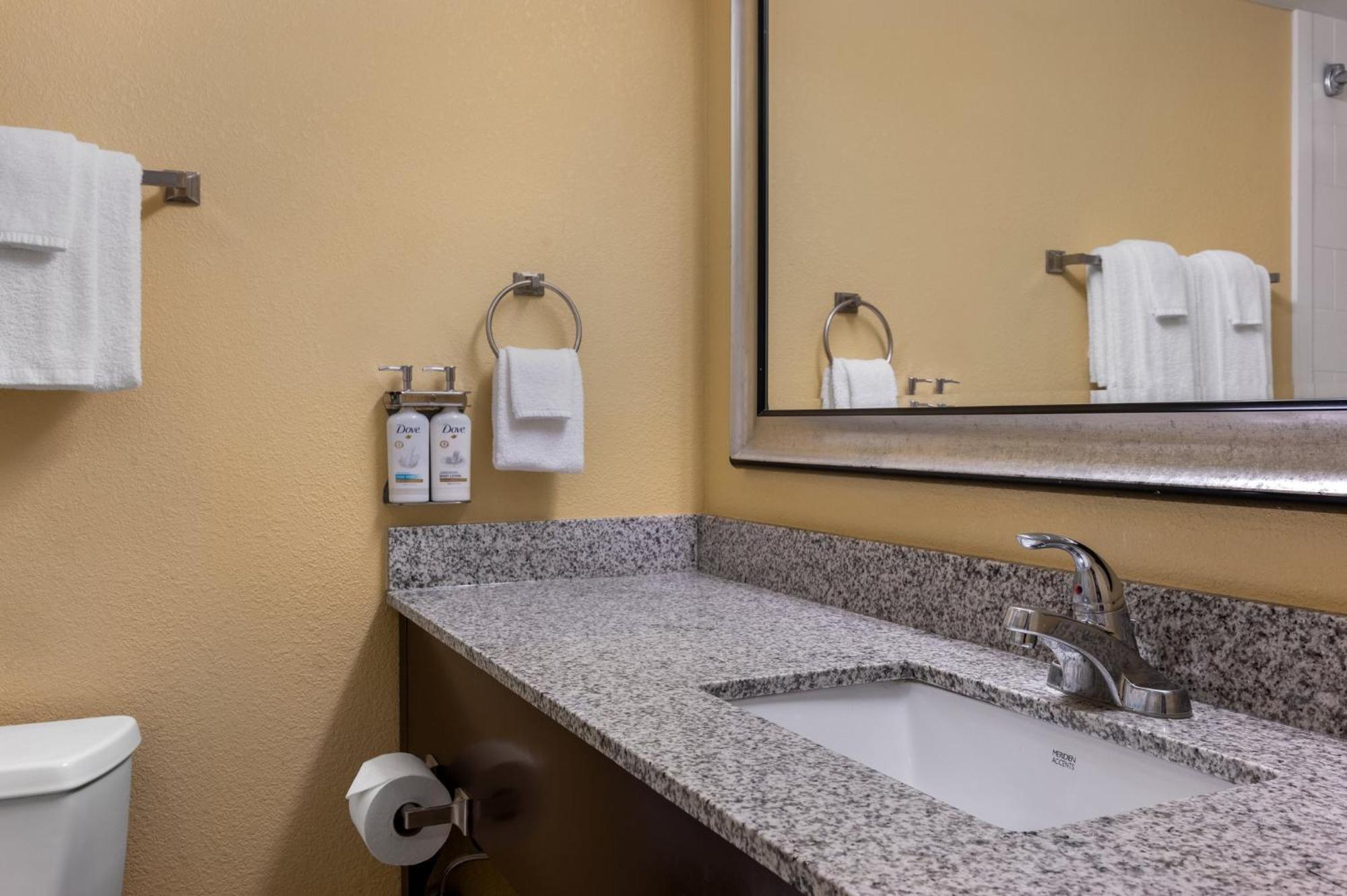 Holiday Inn Express Tallahassee By Ihg Exterior foto