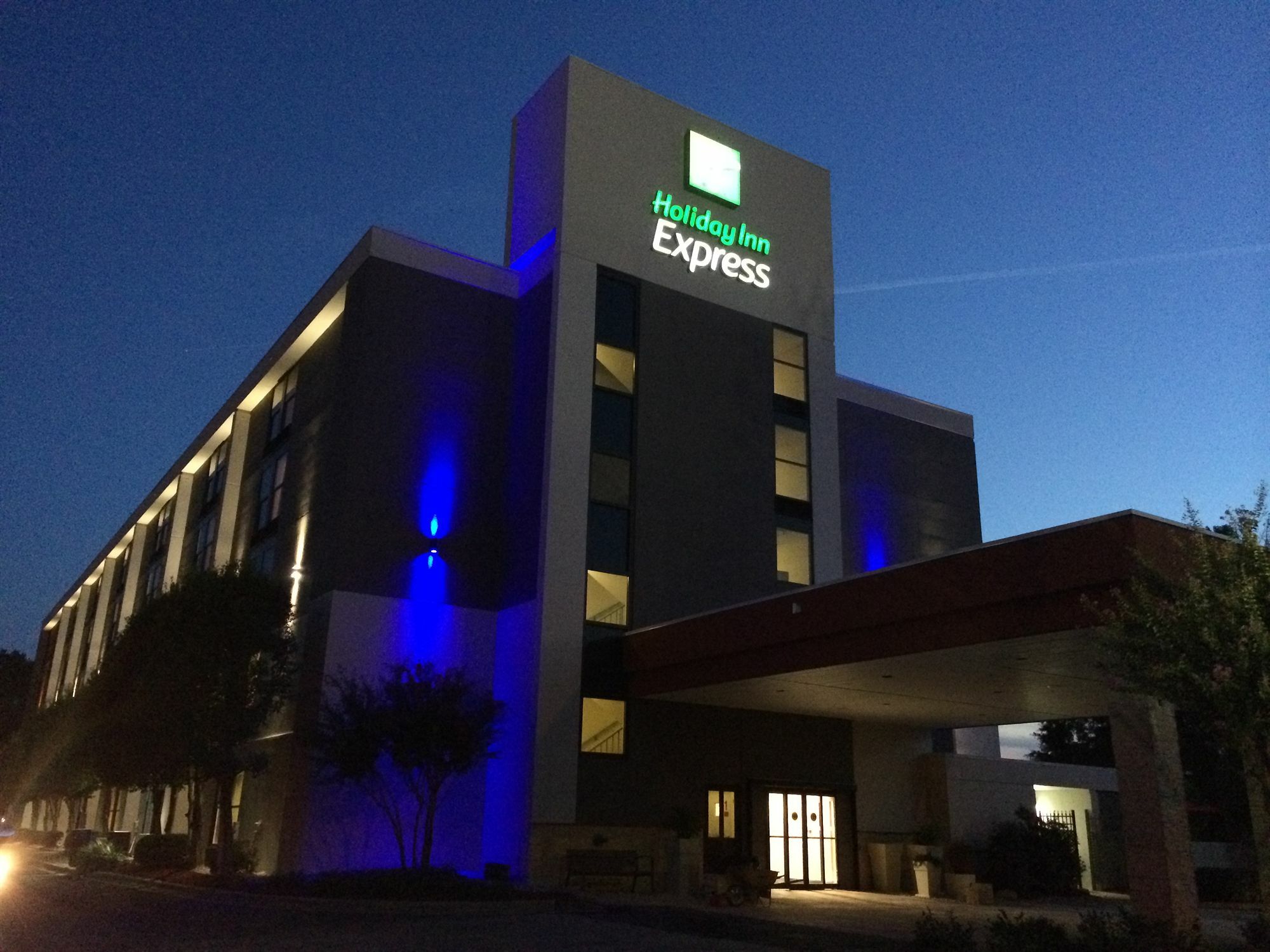 Holiday Inn Express Tallahassee By Ihg Exterior foto